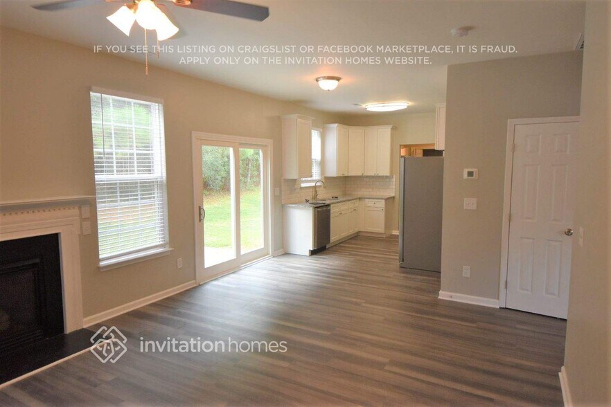 Building Photo - 10 Hidden Meadow Ct