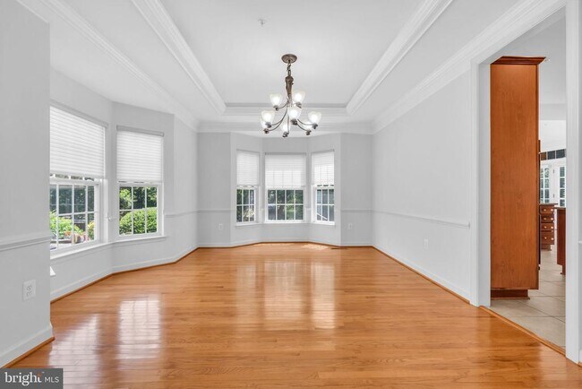 Building Photo - 4415 Medallion Dr