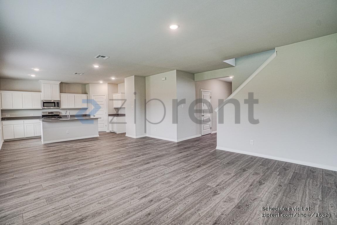 Building Photo - 520 Hickory Rdg Dr