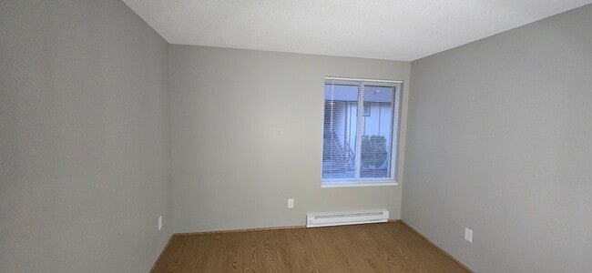 Building Photo - 9830 Southwest Lookout Terrace