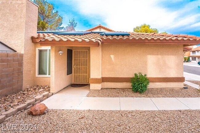 Building Photo - 375 Tierra St