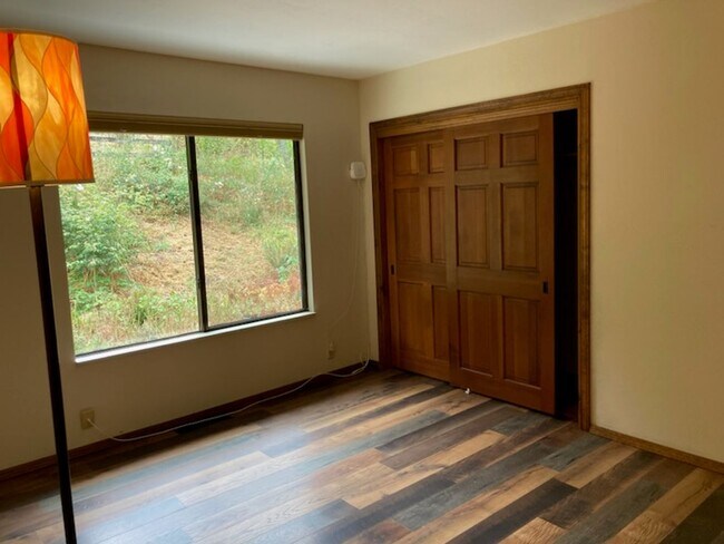 Building Photo - 16715 Coleman Valley Rd
