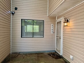Building Photo - Welcome home!
