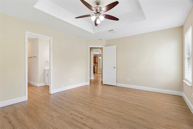 Building Photo - 8907 Grand Villa Ln