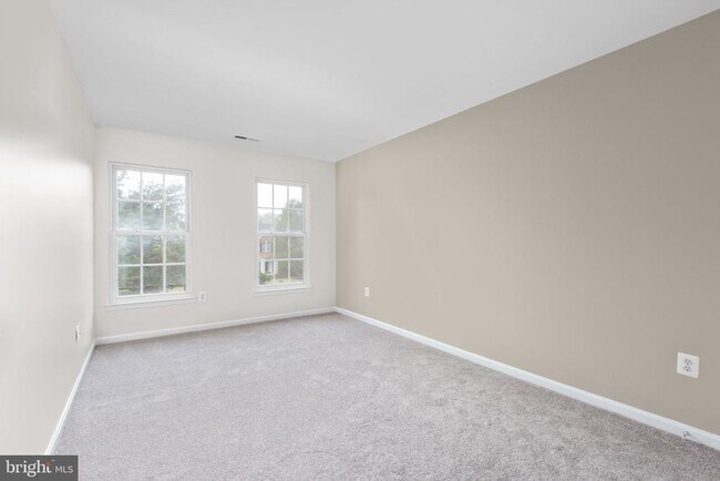 Building Photo - 17575 Deweys Run Ln