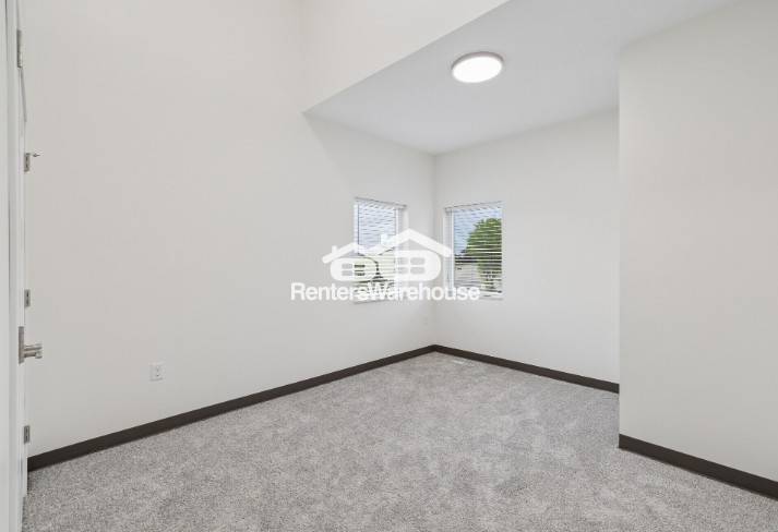 Building Photo - 3690 9th St NW