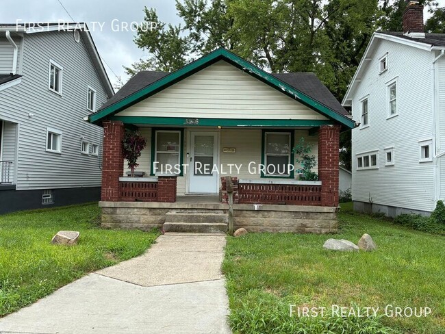 Primary Photo - 3216 Hoover Ave