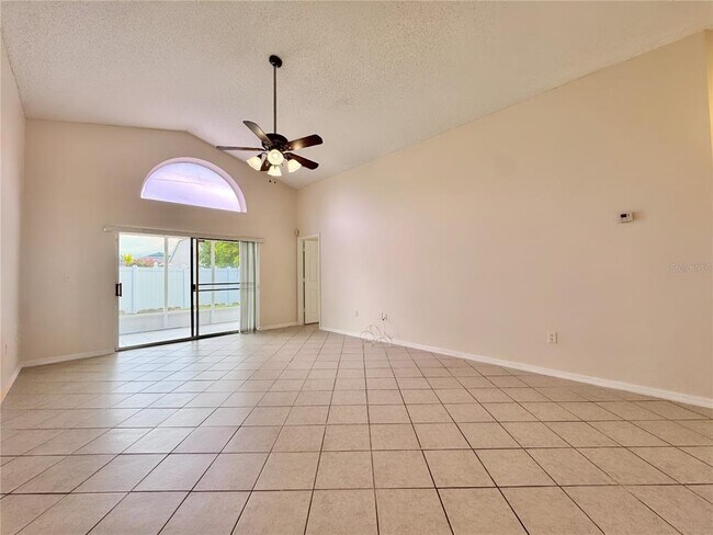 Building Photo - 11819 Hatcher Cir