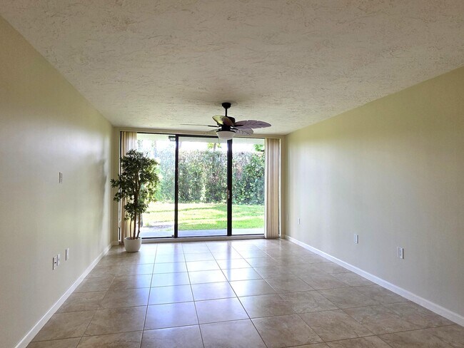 Building Photo - 2721 Village Blvd