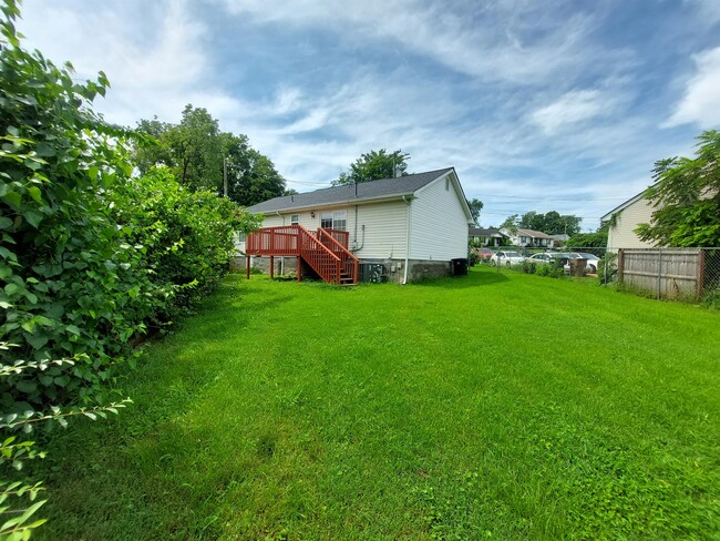 Building Photo - 821 Nashua Ct