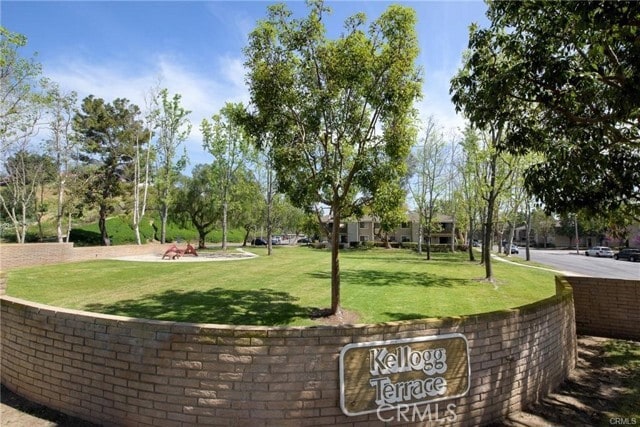 Building Photo - 19041 Rockwood Dr