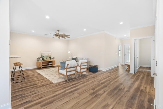 Building Photo - 177 Villa Oak Cir