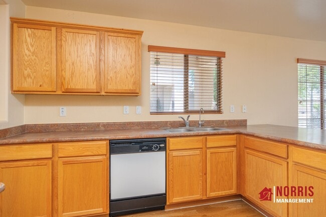 Building Photo - Great Home in Mission Valley