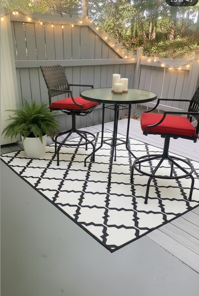 Building Photo - 903 Summit North Dr NE