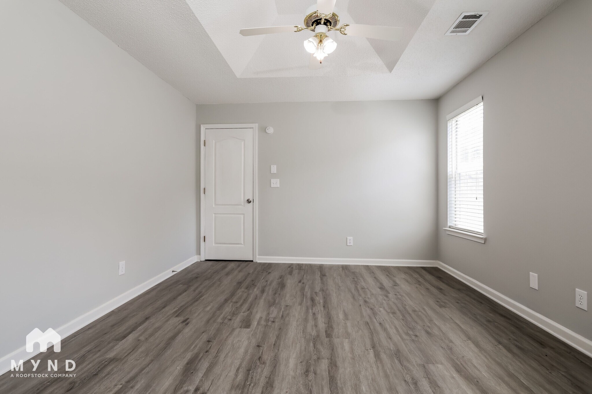 Building Photo - 403 Sunny Field Ct