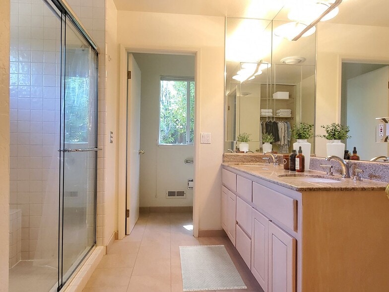 Building Photo - 19354 Titus Ct