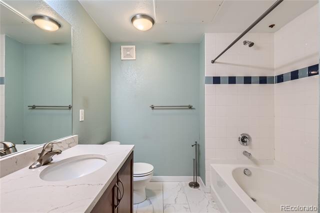 Building Photo - 7240 W Custer Ave