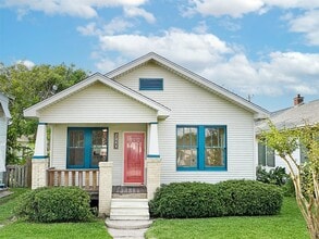 Building Photo - 4120 Avenue S 1/2