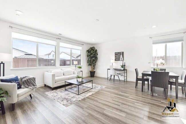 Building Photo - 4040 Swing Way
