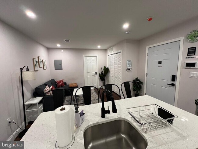 Building Photo - 1985 N 63rd St