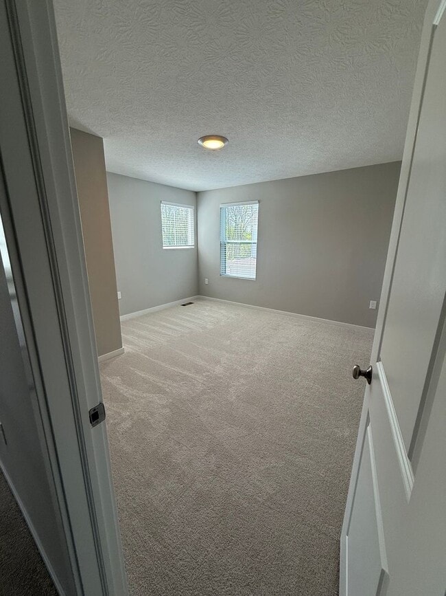 Building Photo - Move In Special! Stunning Westerville Condo with Loft | 2,086 Sq Ft | Garage | Move-In Ready