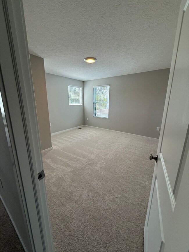 Building Photo - Stunning Westerville Condo with Loft | 2,086 Sq Ft | Garage | Move-In Ready