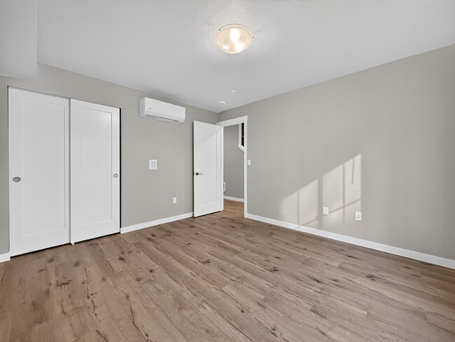 Building Photo - 1322 194th St SE