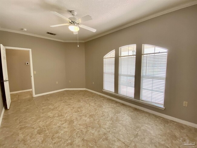 Building Photo - 4114 Oak Pointe Dr