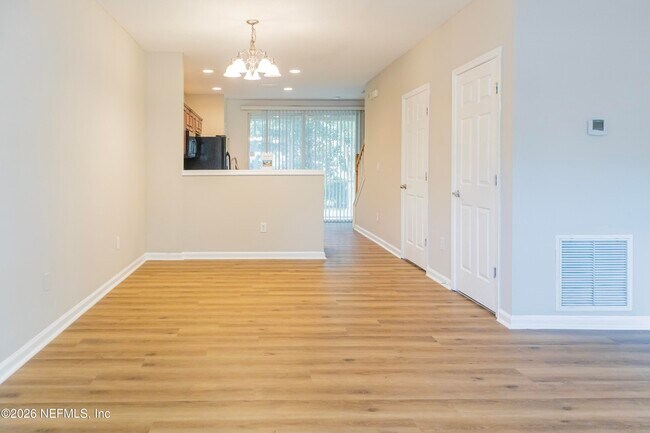 Building Photo - 8144 Summerside Cir