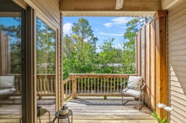 Building Photo - 116 Cypress Cir