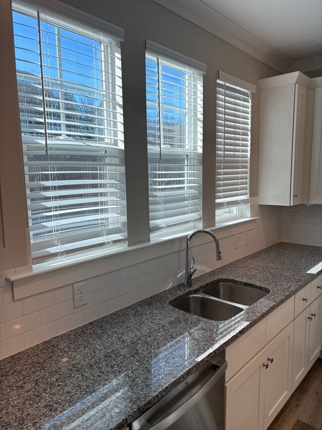 Building Photo - COMING SOON : 3BR w/ 2-Car Garage + Patio