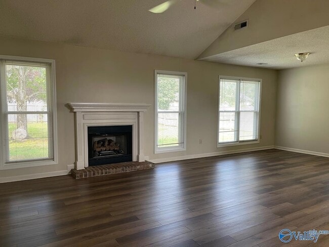 Building Photo - 118 Todd Dr