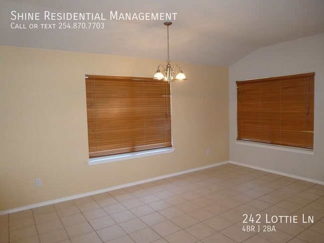 Building Photo - 242 Lottie Ln