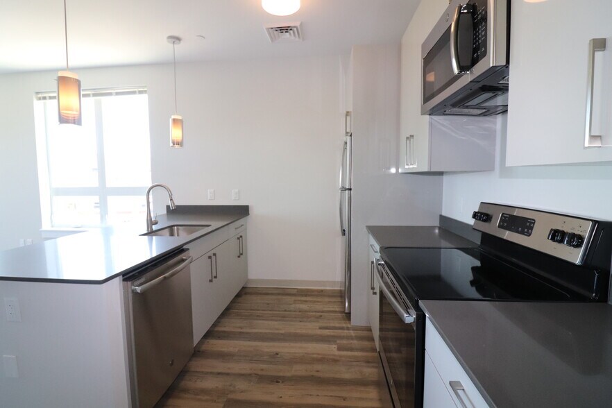 Building Photo - 162 Washington St