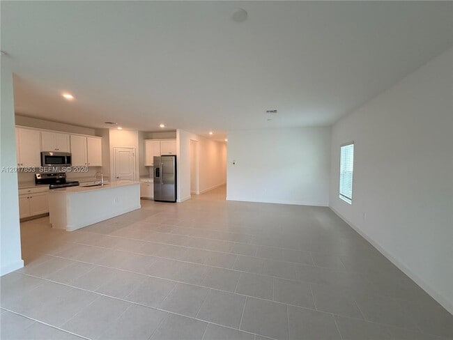 Building Photo - 3917 Passion Vine Dr