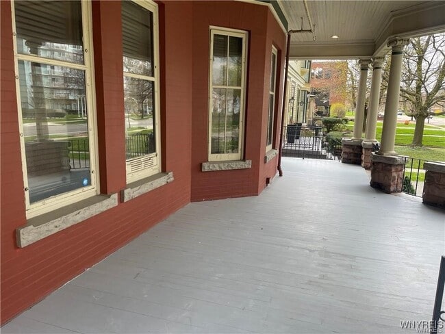 Building Photo - 1115 Delaware Ave