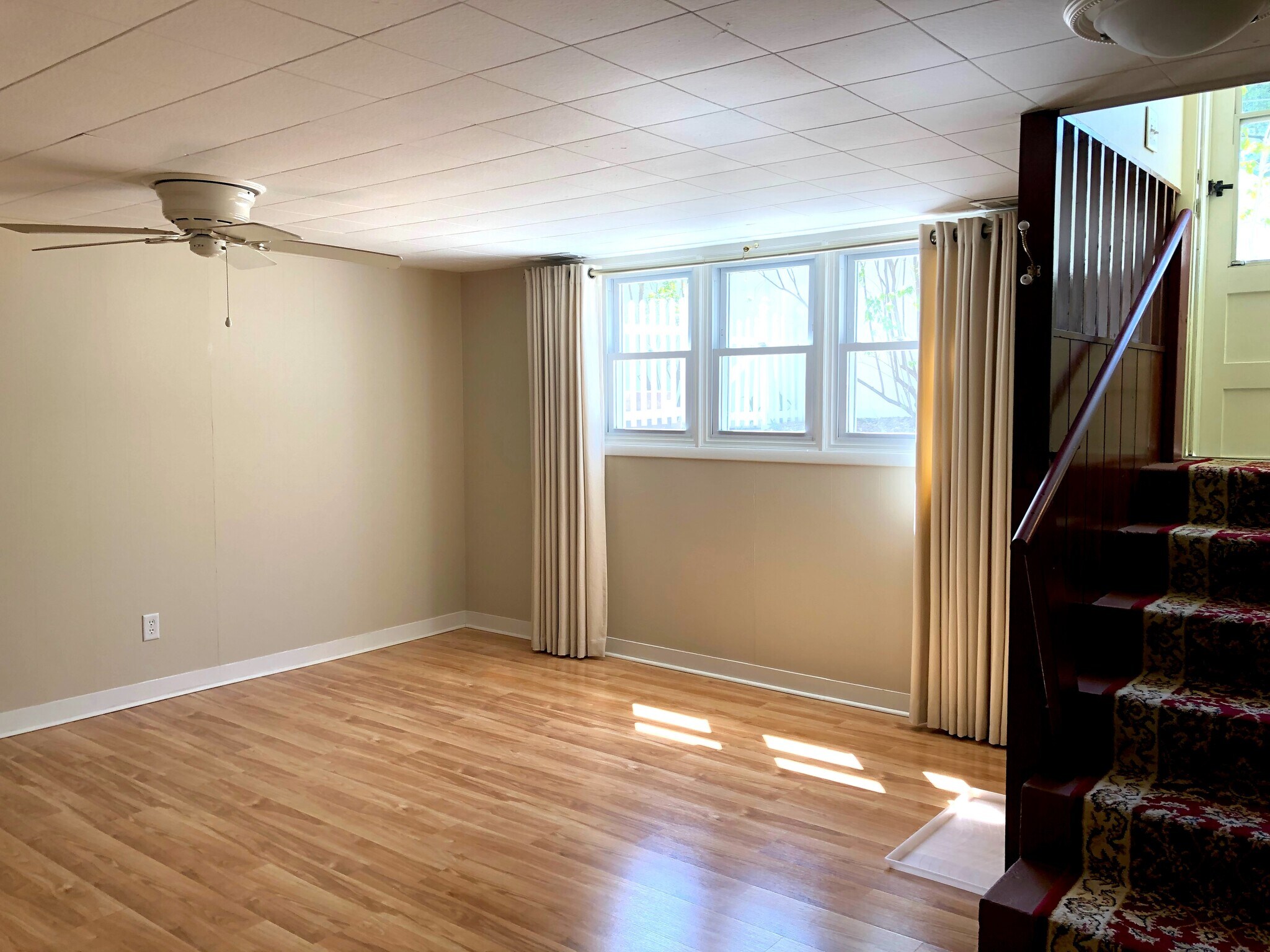 Living room - 836 11th St SW