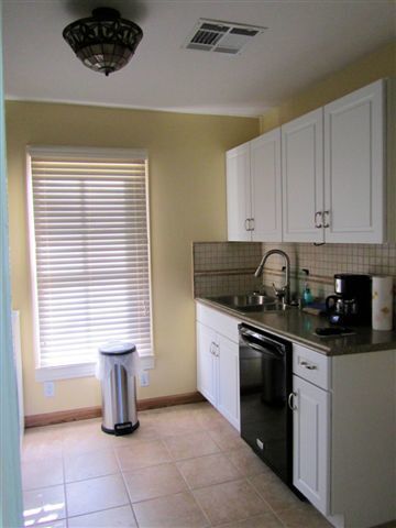 Building Photo - Extended Stay Studio apartment, 1 bed, 1 b...