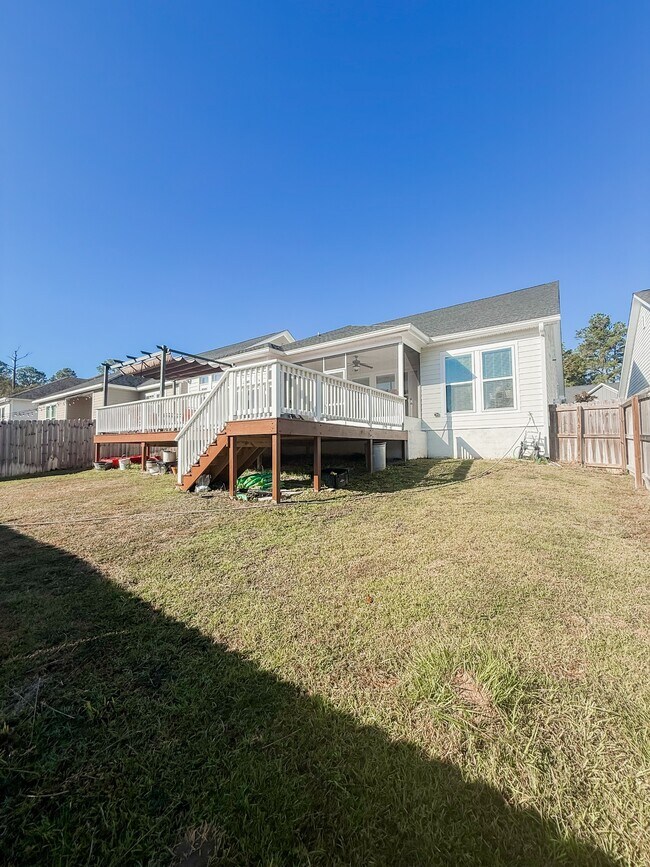 Building Photo - 5742 Vlg Rdg Ln