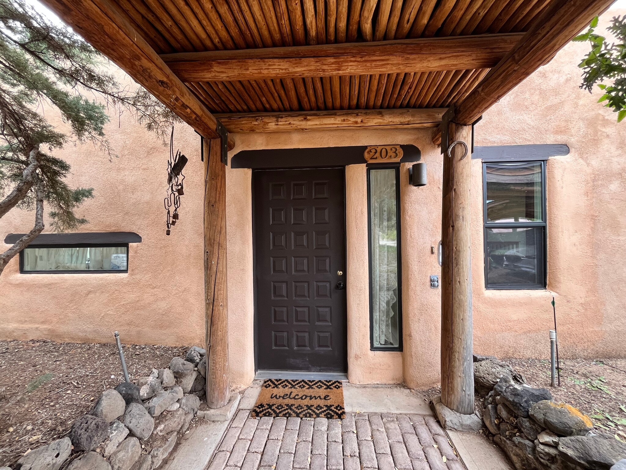 Building Photo - 128 Dona Ana Dr