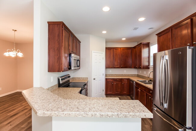 Building Photo - 5104 Abercromby St