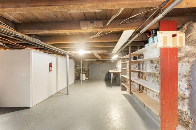 Building Photo - 594 Metacom Ave
