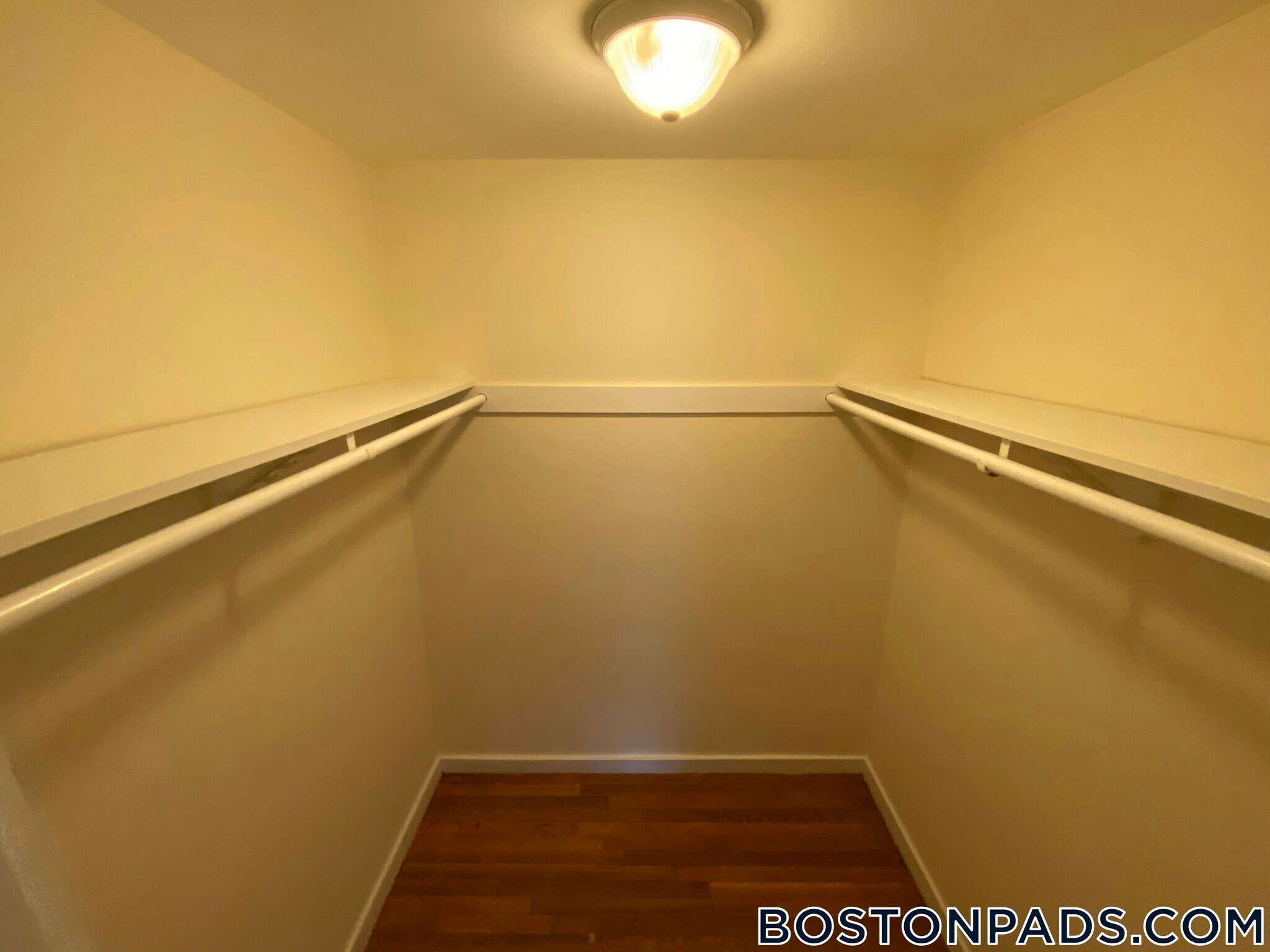 Building Photo - 17 Captain Parker Arms