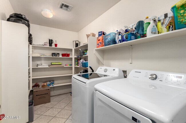 Building Photo - 8812 N 67th Dr