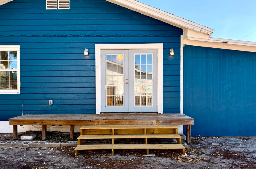 Building Photo - 7220 1st Ave N