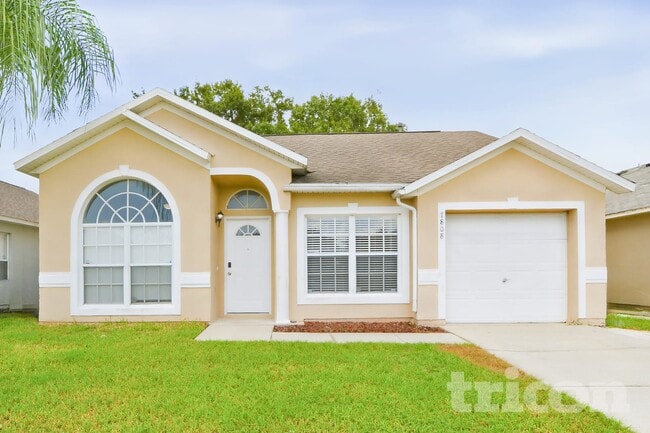 Building Photo - 7808 Hidden Hollow Dr