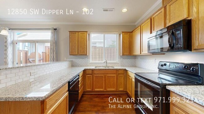 Building Photo - 12850 SW Dipper Ln