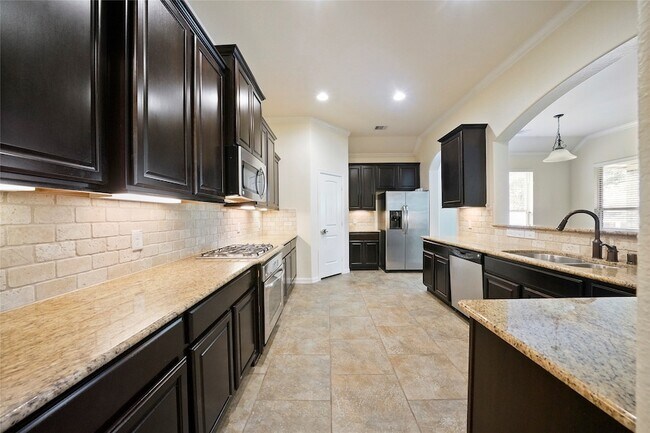 Building Photo - 126 Springshed Pl