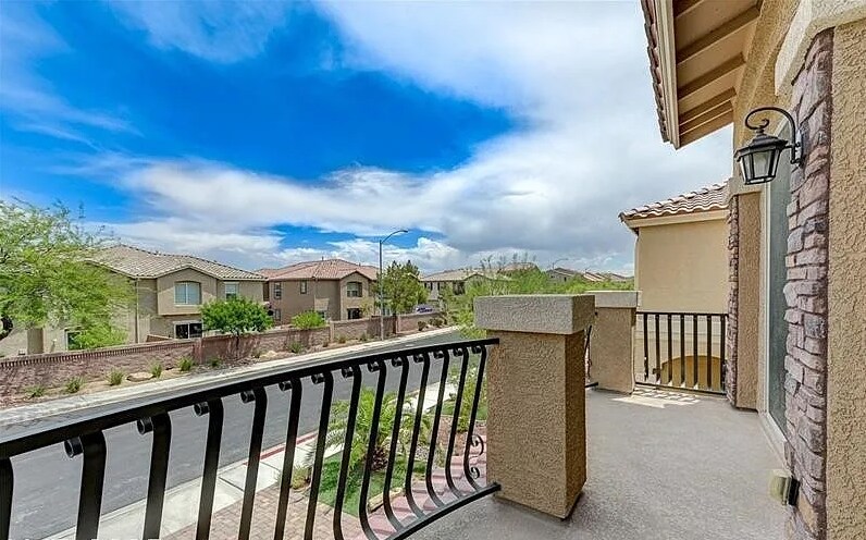 Building Photo - 7157 S Mann St