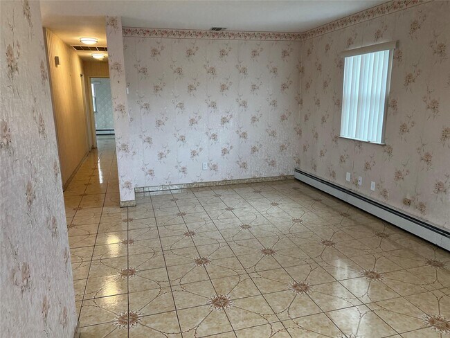 Building Photo - 1454 Kiefer Ave